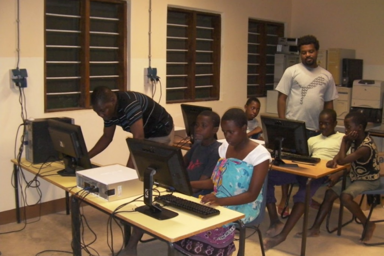 Kinderen in computerklas